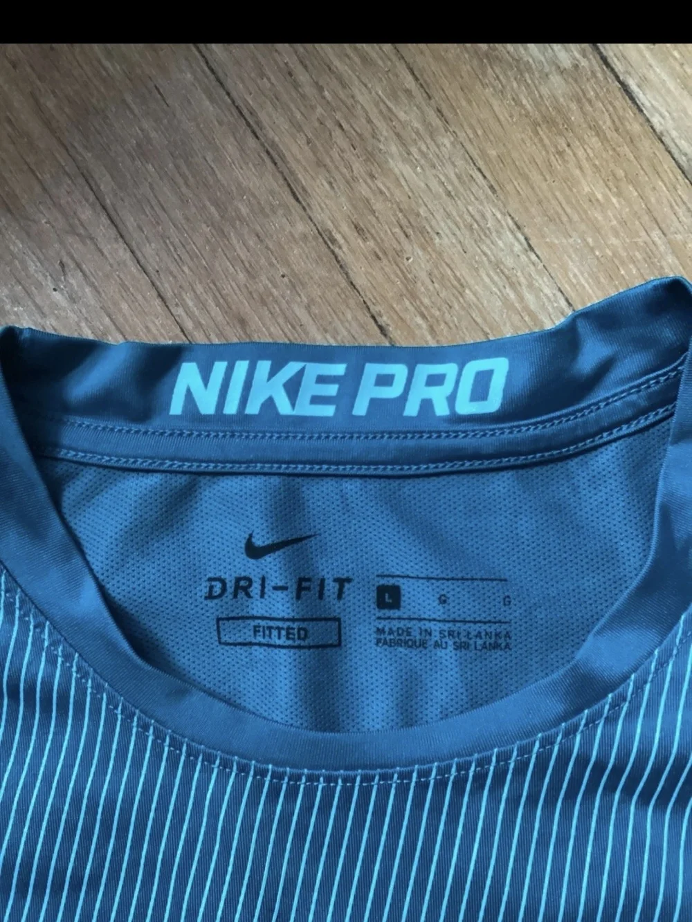 BOYS Nike Pro Dri-Fit Kids Large Teal Short Sleeved T-Shirt.Polyester Blend,MINT
